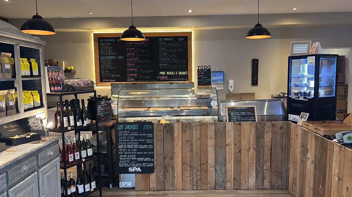 Intérieur et comptoir de La Mie Cale